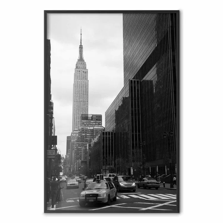 New York Street - black and white architectural shot in the city center
