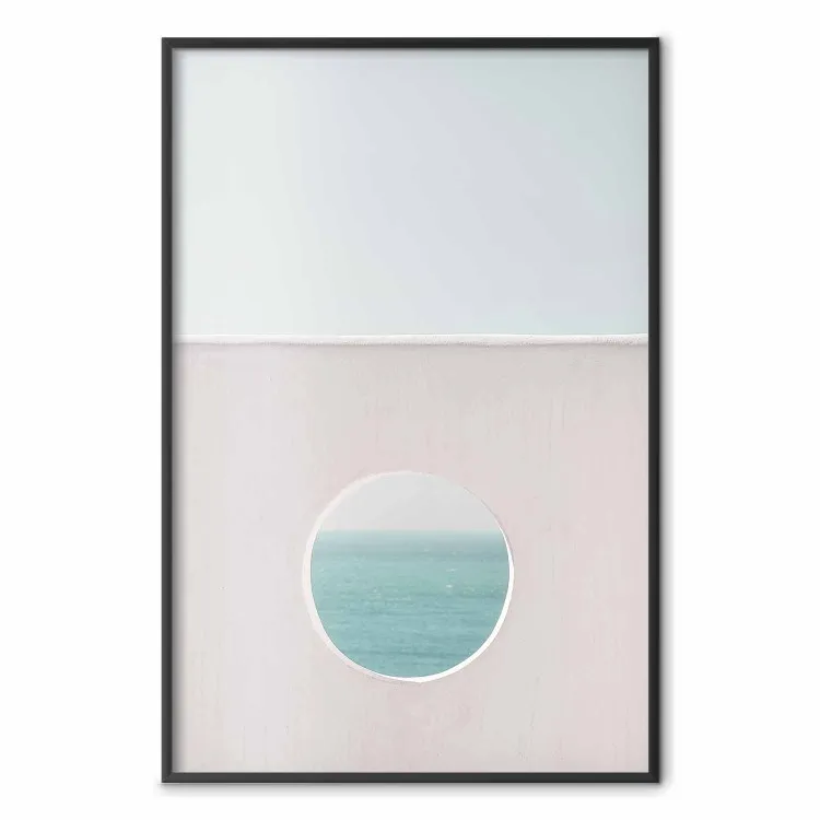 Circular Horizon - landscape of calm sea and clear sky